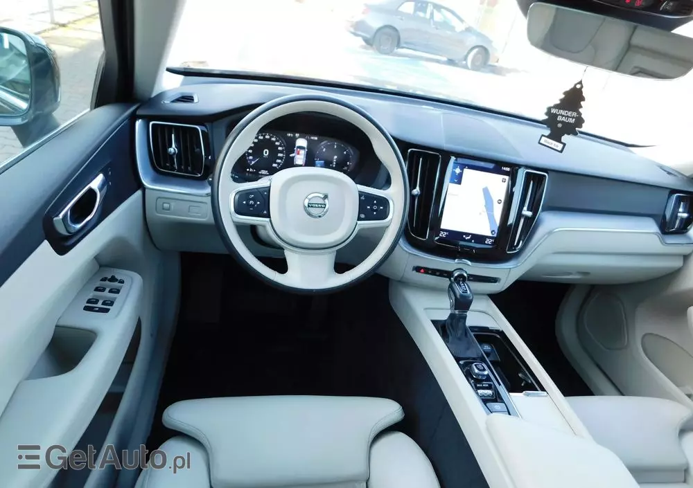 VOLVO XC 60 D4 Momentum Pro