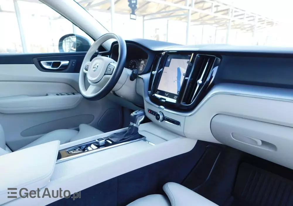 VOLVO XC 60 D4 Momentum Pro