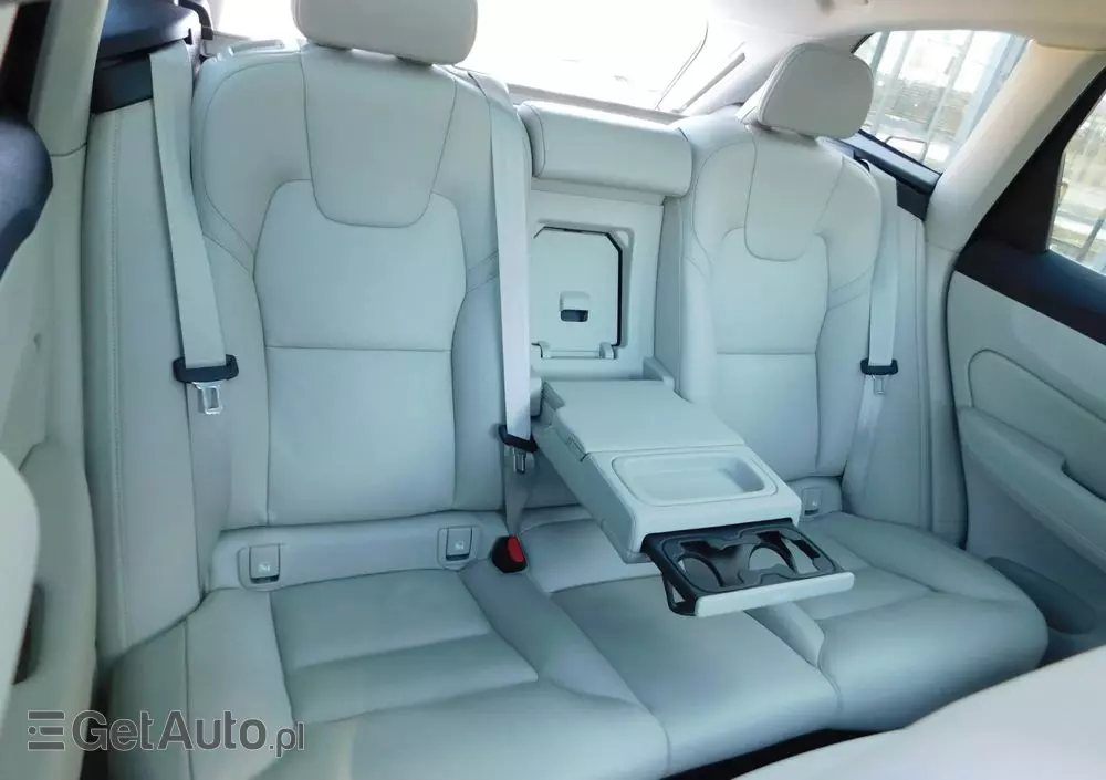 VOLVO XC 60 D4 Momentum Pro