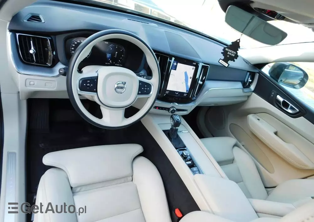 VOLVO XC 60 D4 Momentum Pro