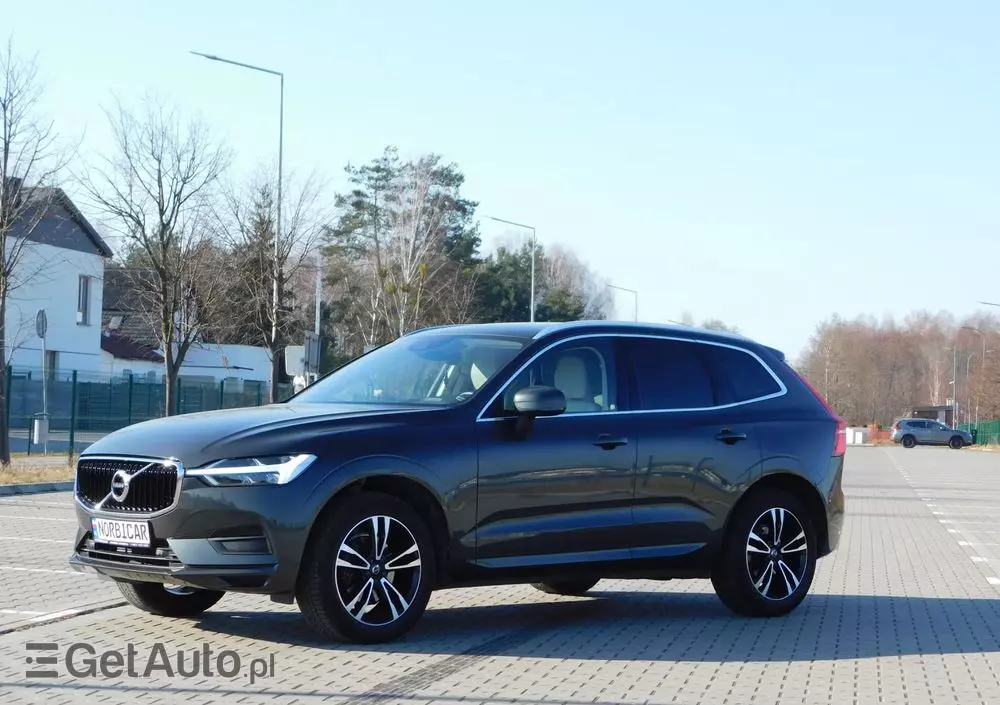 VOLVO XC 60 D4 Momentum Pro