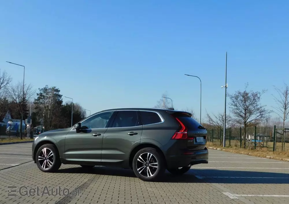 VOLVO XC 60 D4 Momentum Pro