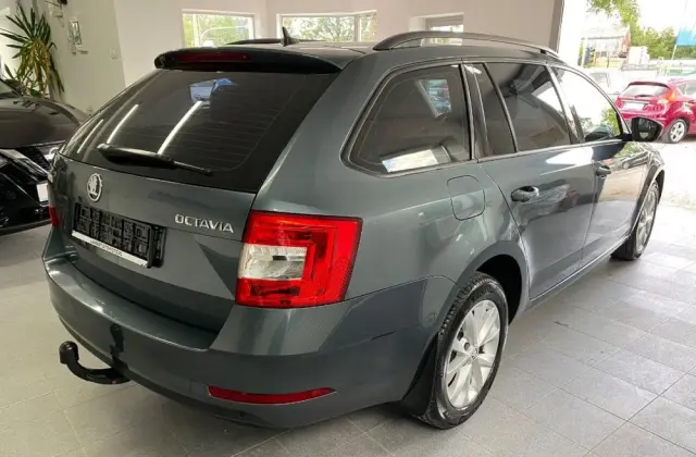 SKODA Octavia 