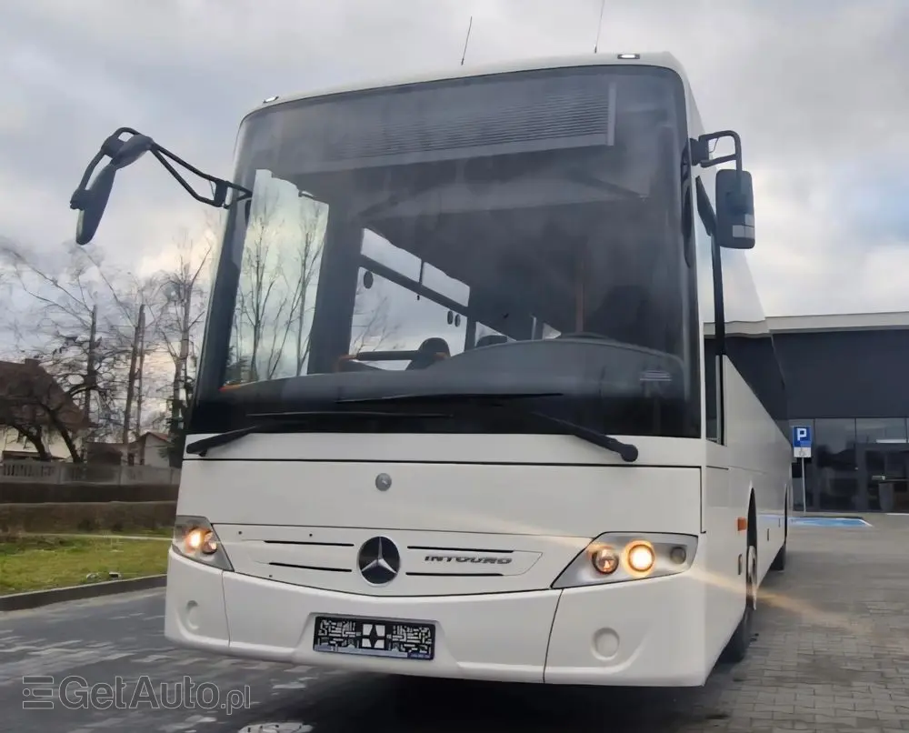 MERCEDES-BENZ INTOURO 