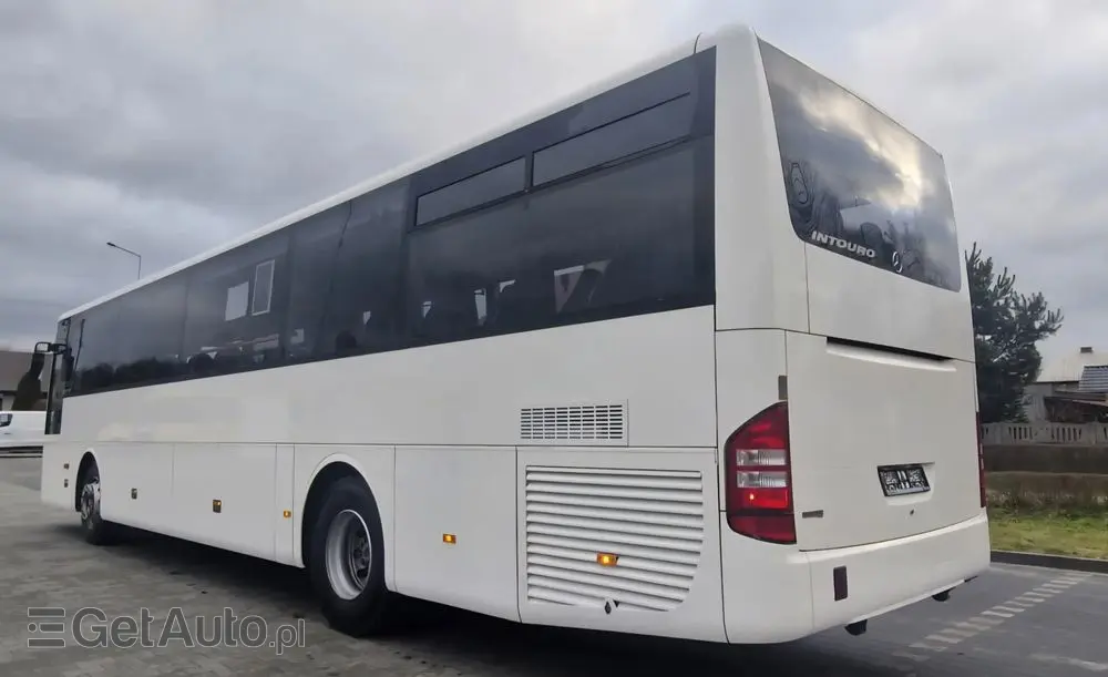 MERCEDES-BENZ INTOURO 
