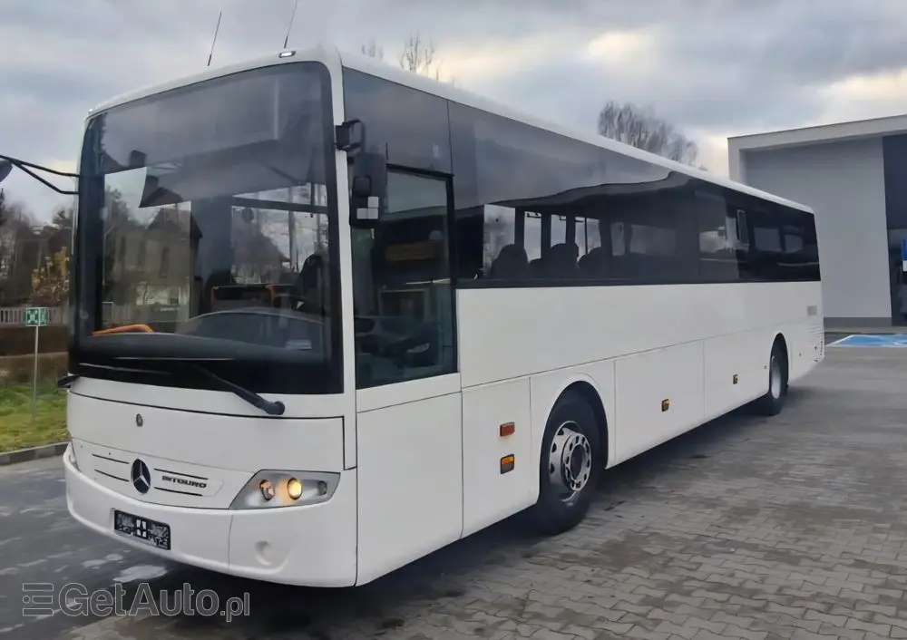 MERCEDES-BENZ INTOURO 