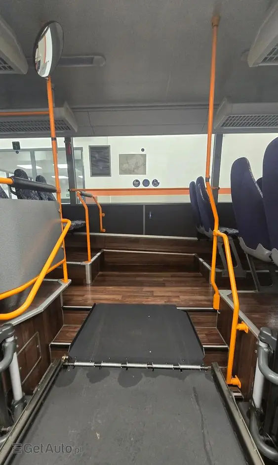 MERCEDES-BENZ INTOURO 