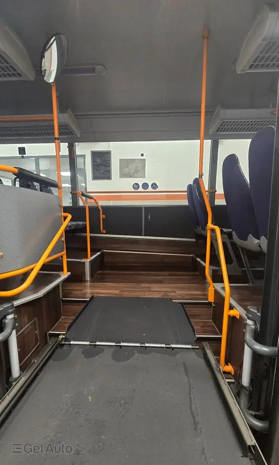 MERCEDES-BENZ INTOURO 