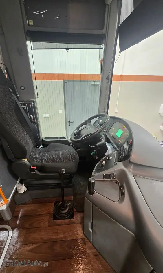 MERCEDES-BENZ INTOURO 