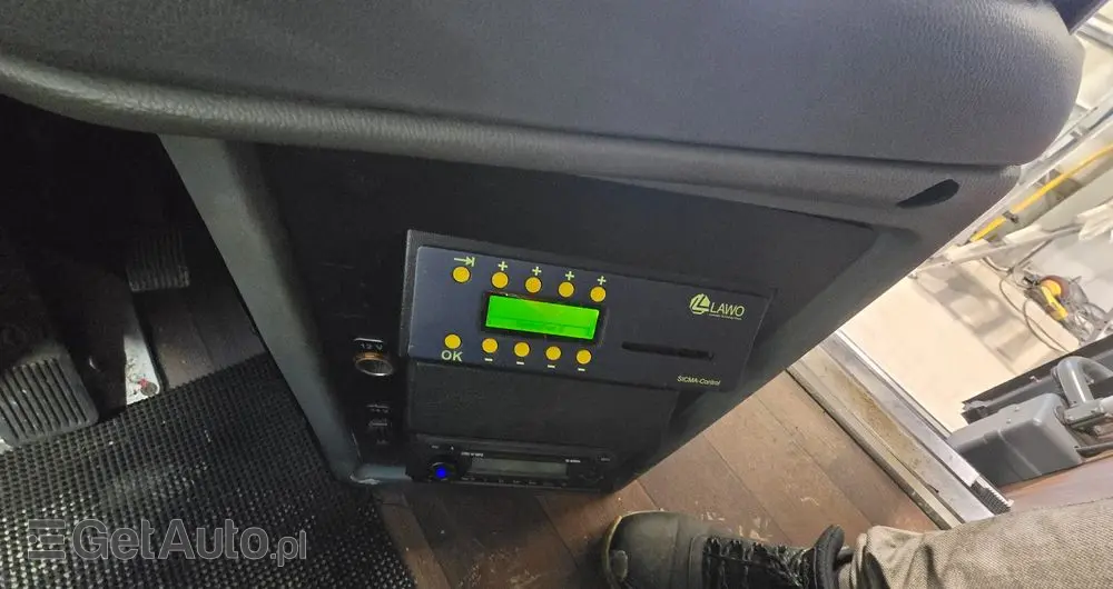 MERCEDES-BENZ INTOURO 