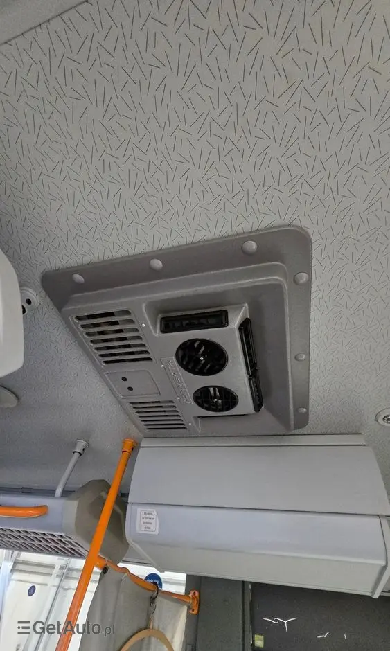 MERCEDES-BENZ INTOURO 