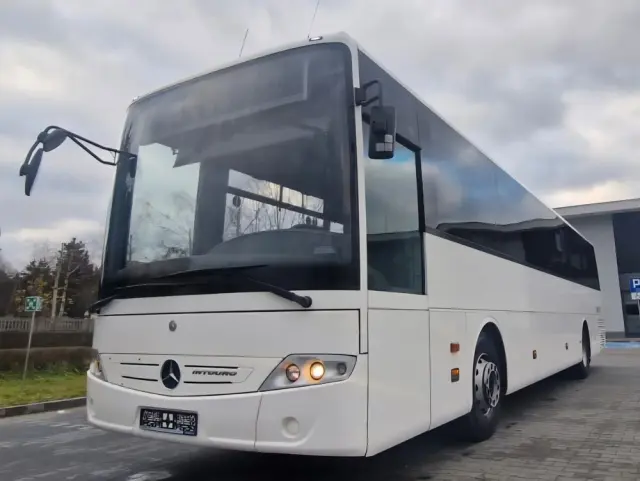 MERCEDES-BENZ INTOURO 