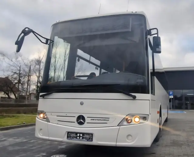 MERCEDES-BENZ INTOURO 