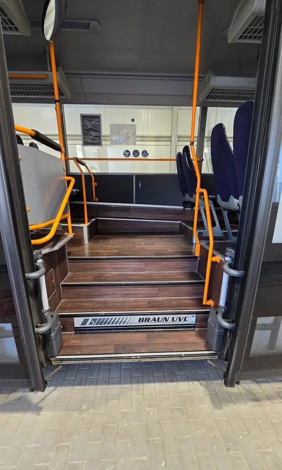 MERCEDES-BENZ INTOURO 