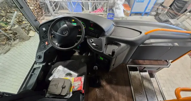 MERCEDES-BENZ INTOURO 