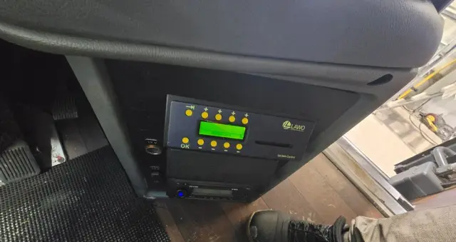 MERCEDES-BENZ INTOURO 