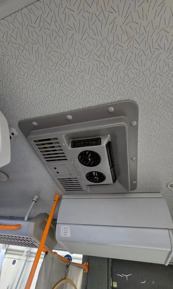 MERCEDES-BENZ INTOURO 