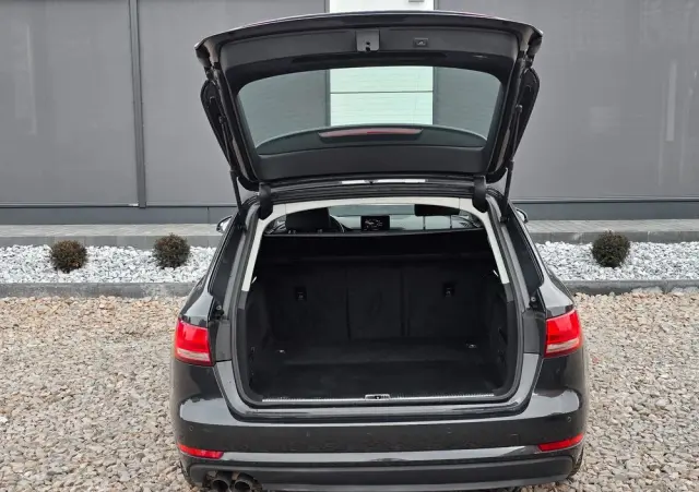 AUDI A4 Avant 2.0 TDI S tronic quattro sport