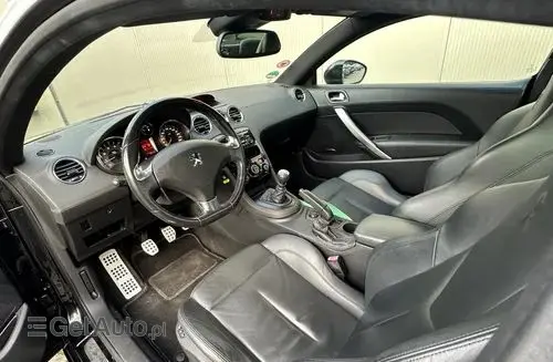 PEUGEOT RCZ 