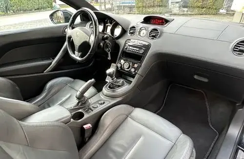 PEUGEOT RCZ 