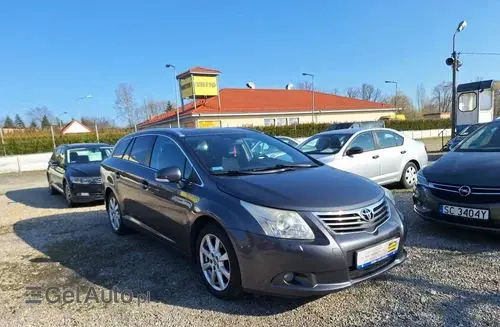 TOYOTA Avensis 