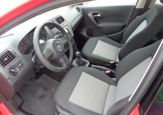 VOLKSWAGEN Polo 1.2 12V Sportline