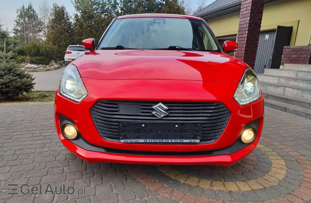 SUZUKI Swift 
