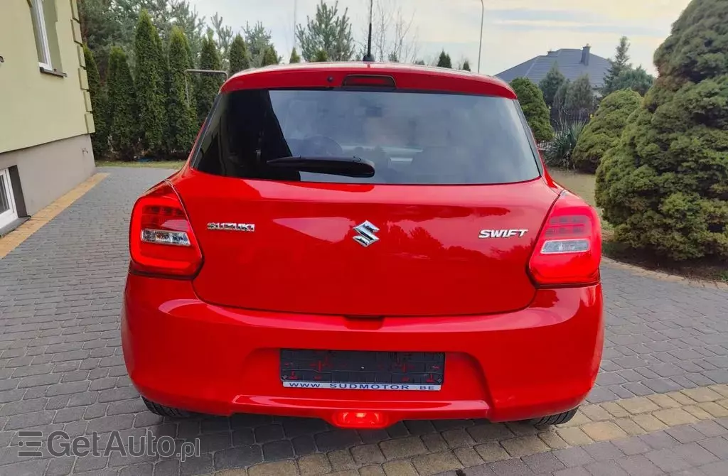 SUZUKI Swift 