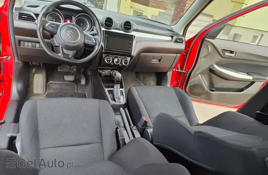 SUZUKI Swift 