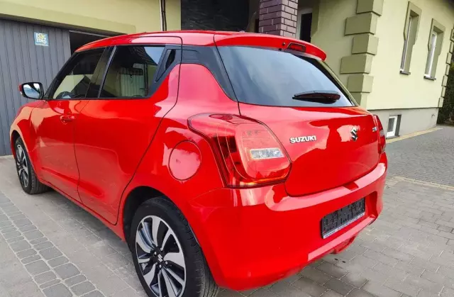 SUZUKI Swift 