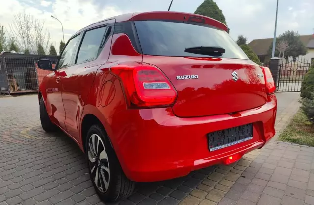 SUZUKI Swift 