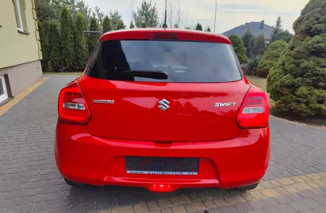 SUZUKI Swift 