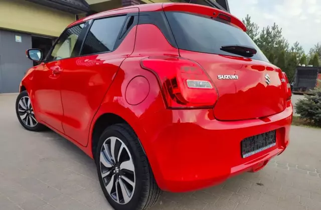 SUZUKI Swift 