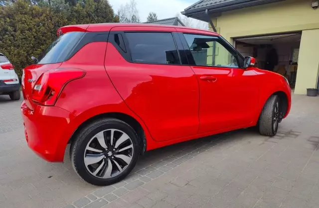 SUZUKI Swift 