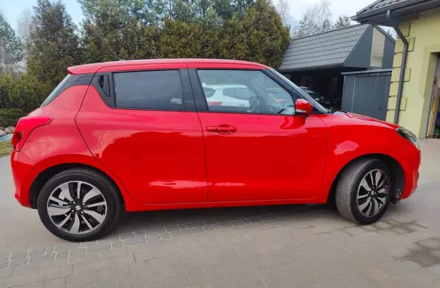 SUZUKI Swift 