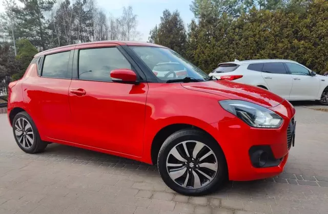 SUZUKI Swift 
