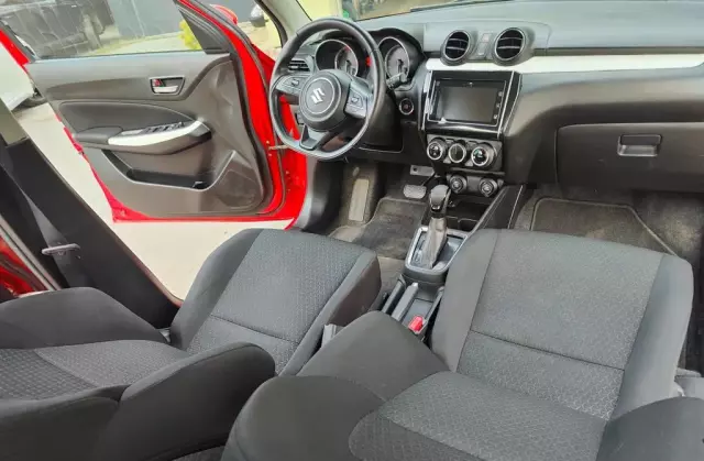 SUZUKI Swift 