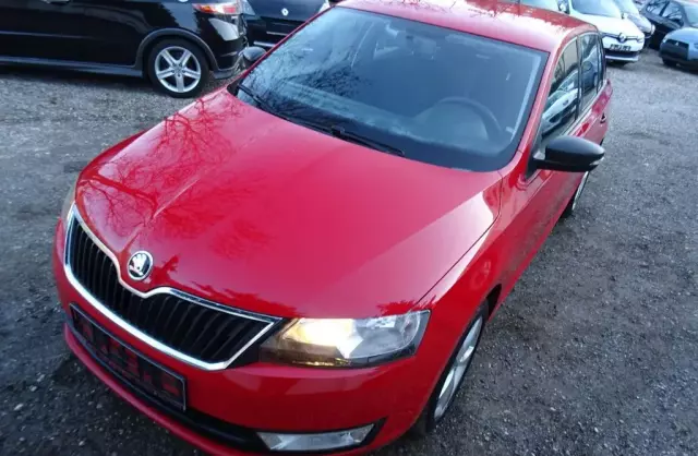 SKODA Rapid 