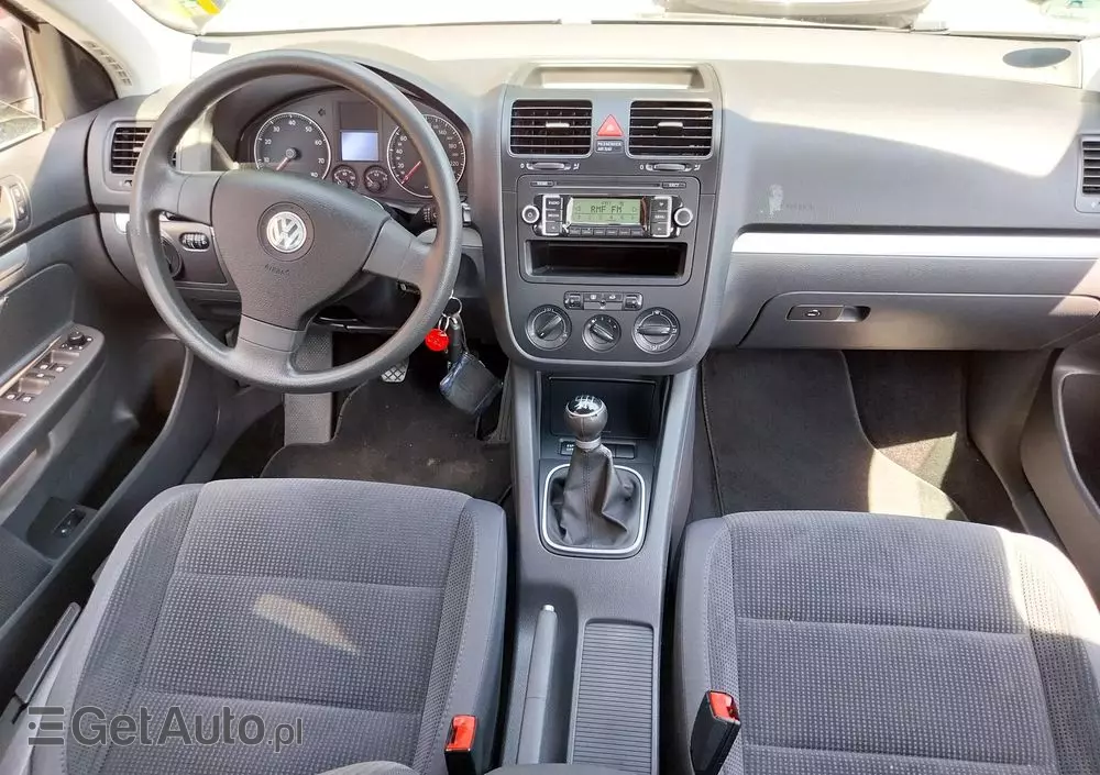 VOLKSWAGEN Jetta 1.4 TSI Highline