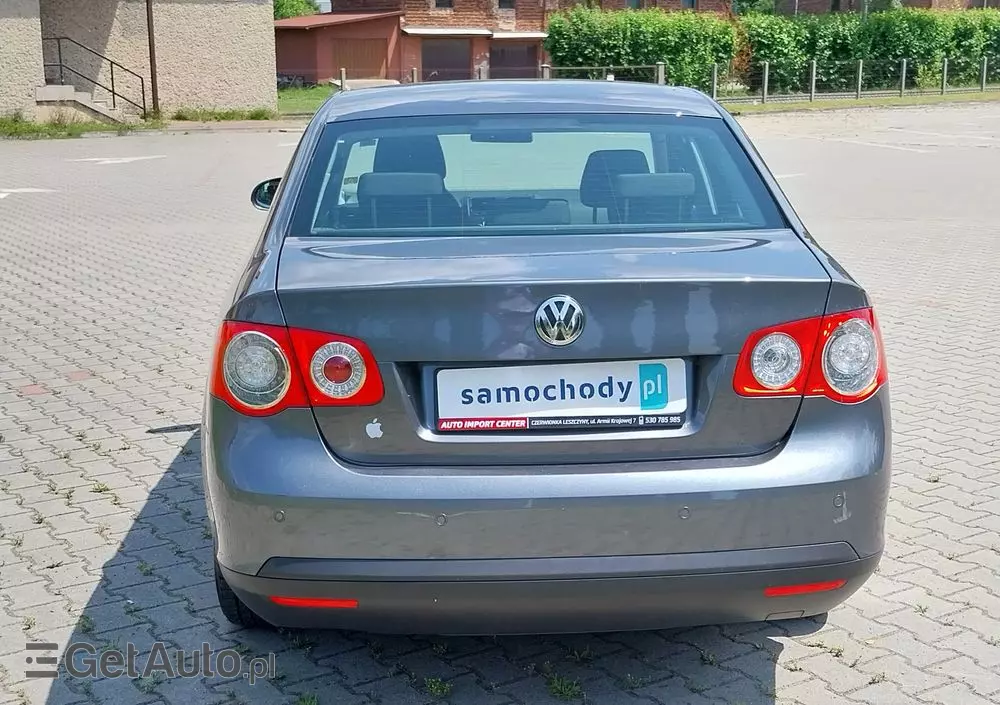 VOLKSWAGEN Jetta 1.4 TSI Highline