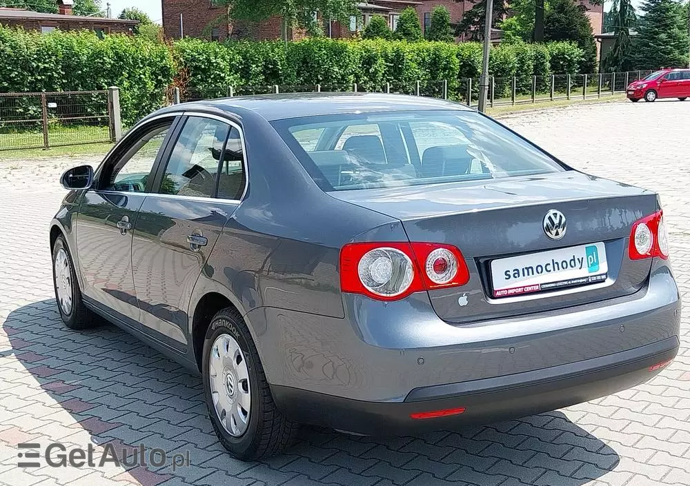 VOLKSWAGEN Jetta 1.4 TSI Highline