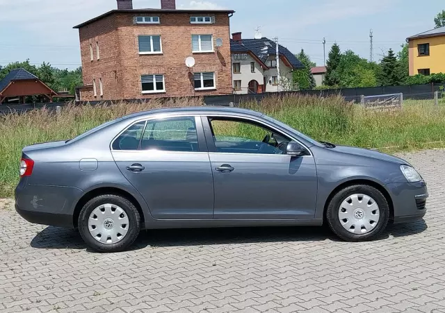 VOLKSWAGEN Jetta 1.4 TSI Highline