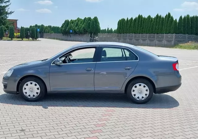 VOLKSWAGEN Jetta 1.4 TSI Highline