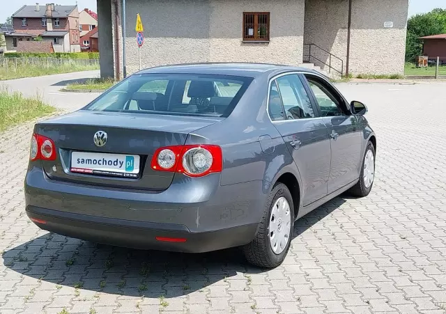 VOLKSWAGEN Jetta 1.4 TSI Highline