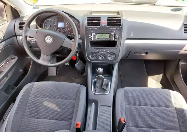 VOLKSWAGEN Jetta 1.4 TSI Highline