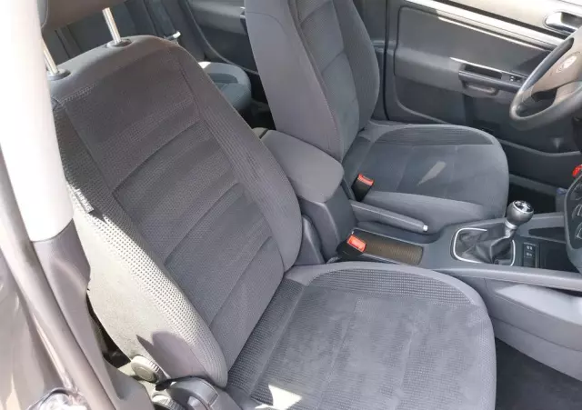 VOLKSWAGEN Jetta 1.4 TSI Highline