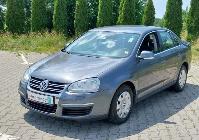 VOLKSWAGEN Jetta 1.4 TSI Highline