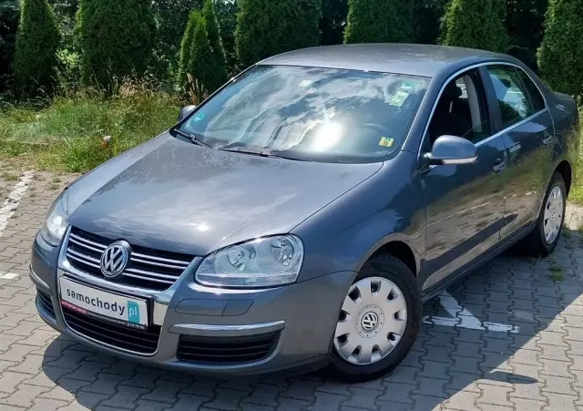 VOLKSWAGEN Jetta 1.4 TSI Highline