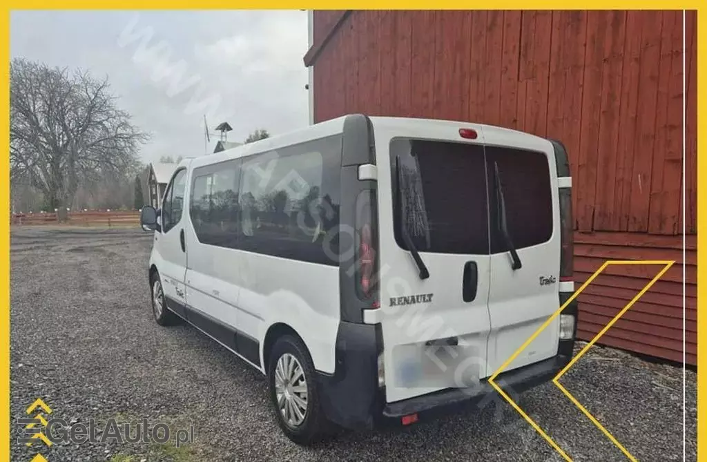 RENAULT Trafic 