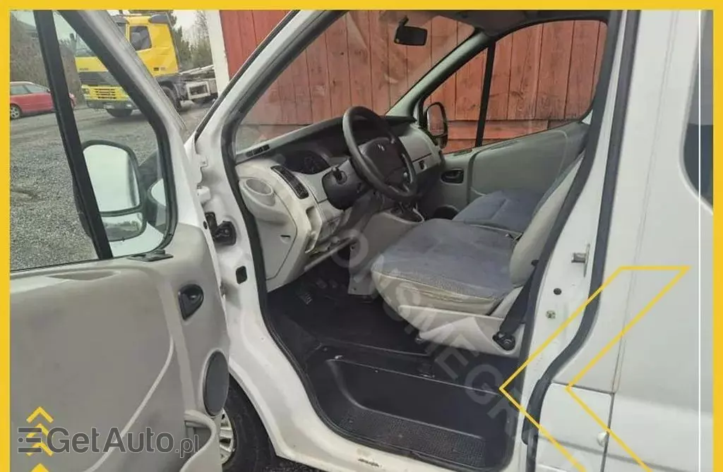 RENAULT Trafic 